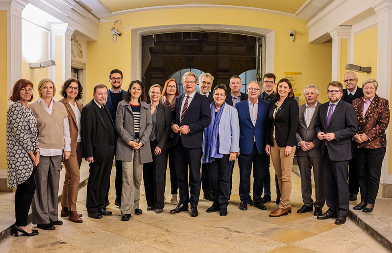 SONNTAGSBLATT, Gerd Neuhold