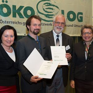 Am Foto von links: LSR Präsidentin Elisabeth Meixner,  Prof. Jürgen Mack MSc (Biologieprofessor an der HLA), UBZ Prof. Mag. Uwe Kozina, LSI HR Gerda Lichtberger